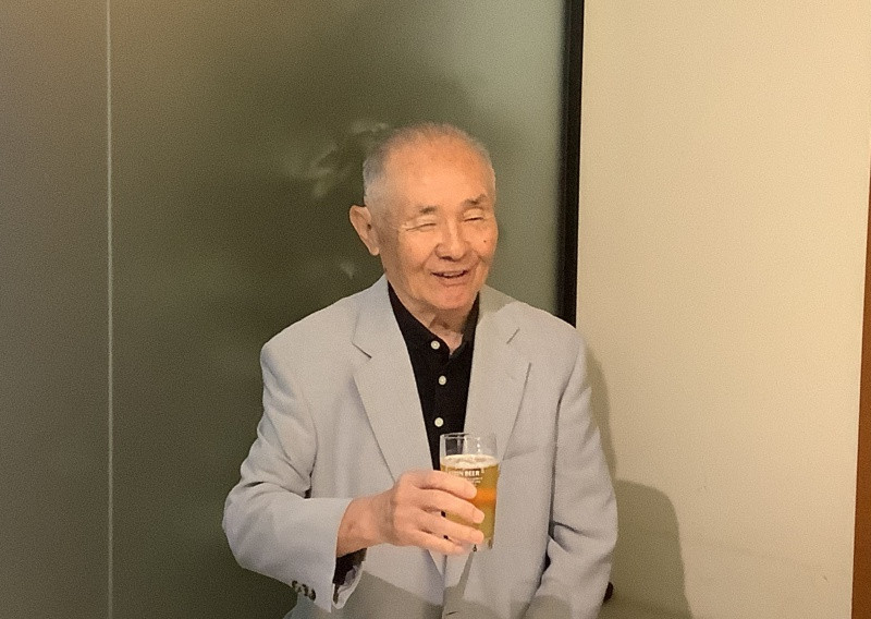 ⑦乾杯　終身会員　加藤さん_ttt
