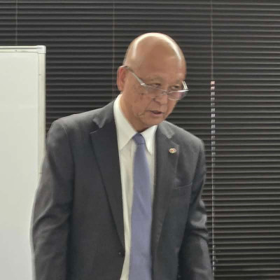 4④奥尾さん　修経の森　リーダー